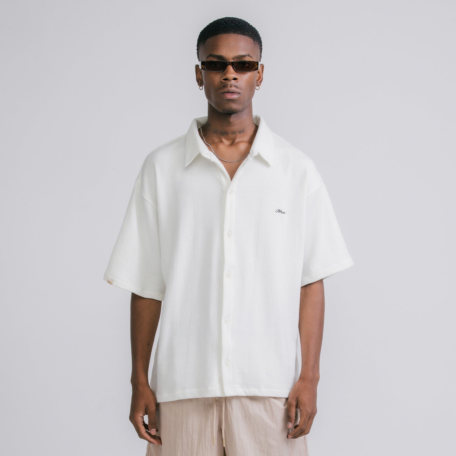 Textured_Boxy_Shirt_cream-2.jpg