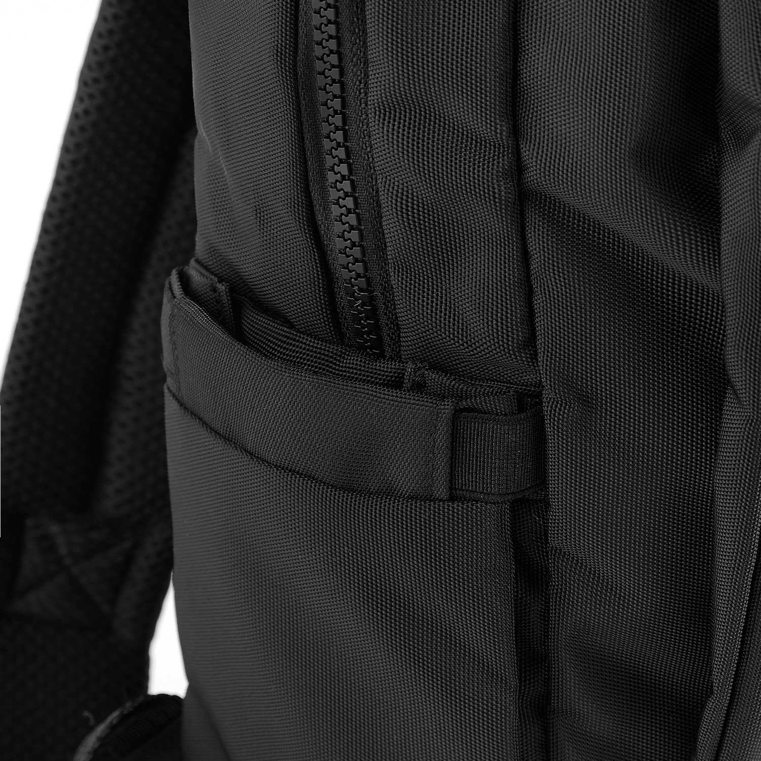 TRUE CLASSIC BACKPACK - BLACK