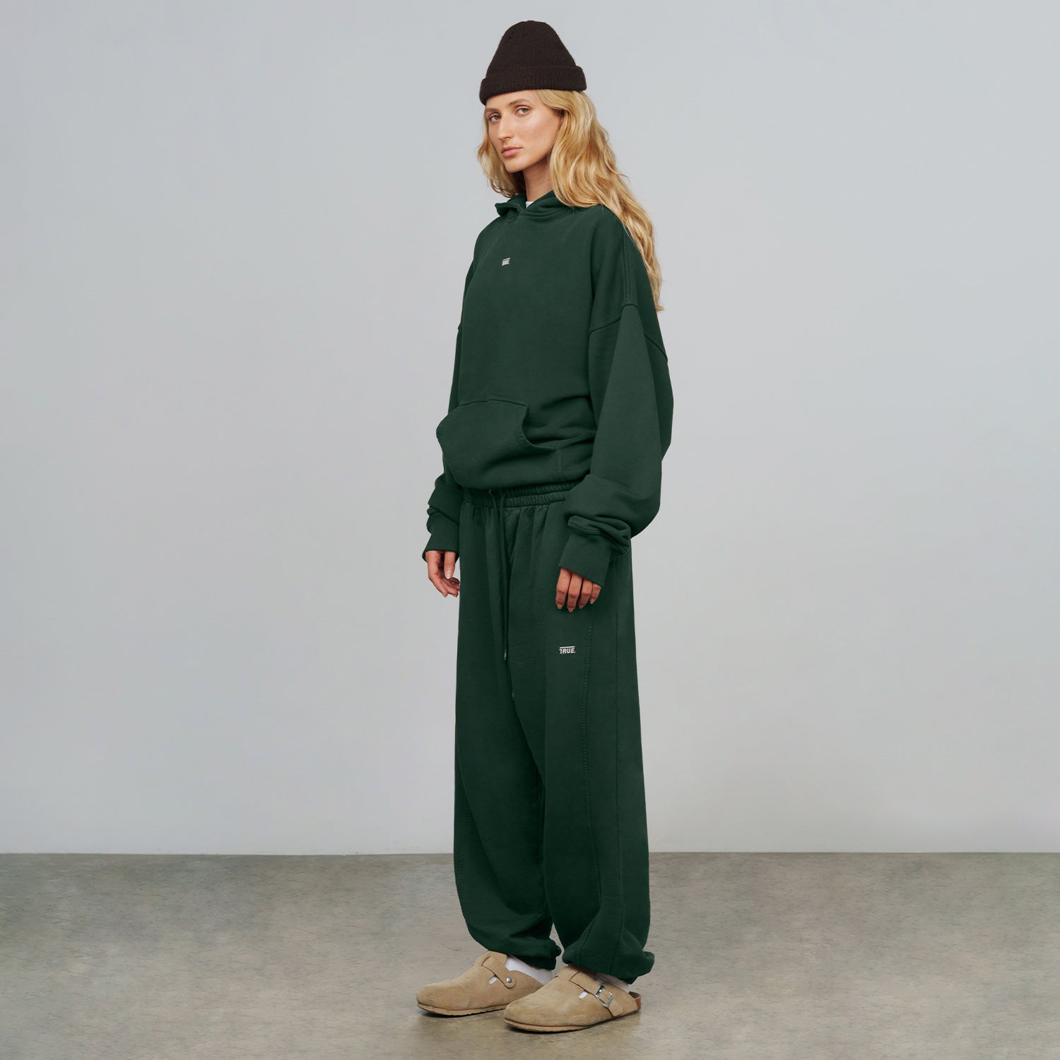 TRUE CLASSIC HOODIE - PINE GREEN