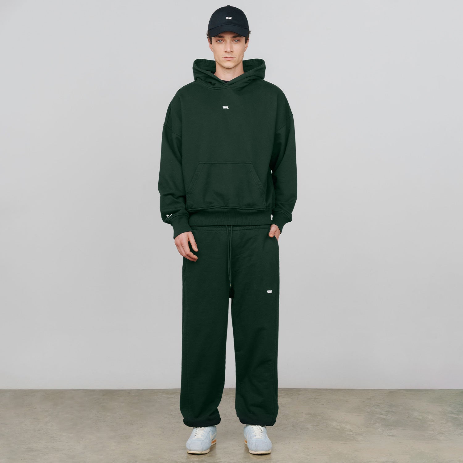TRUE CLASSIC JOGGER - PINE GREEN