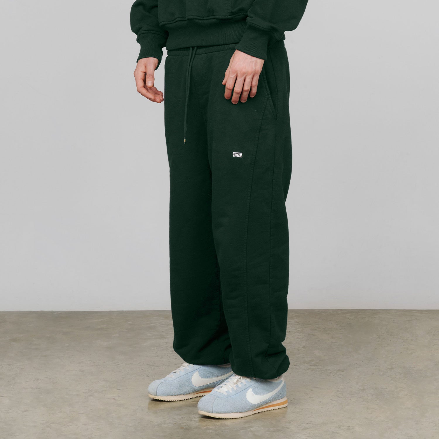 TRUE CLASSIC JOGGER - PINE GREEN