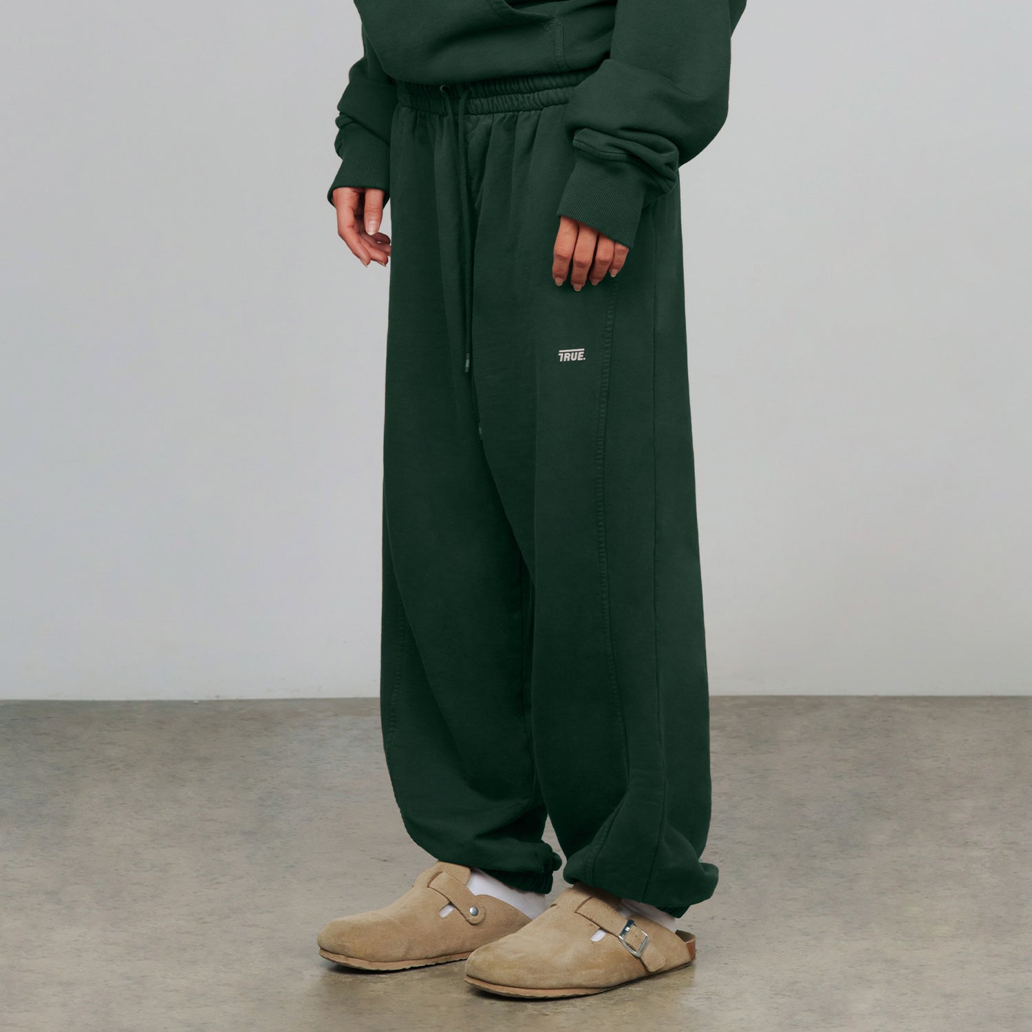 TRUE CLASSIC JOGGER - PINE GREEN