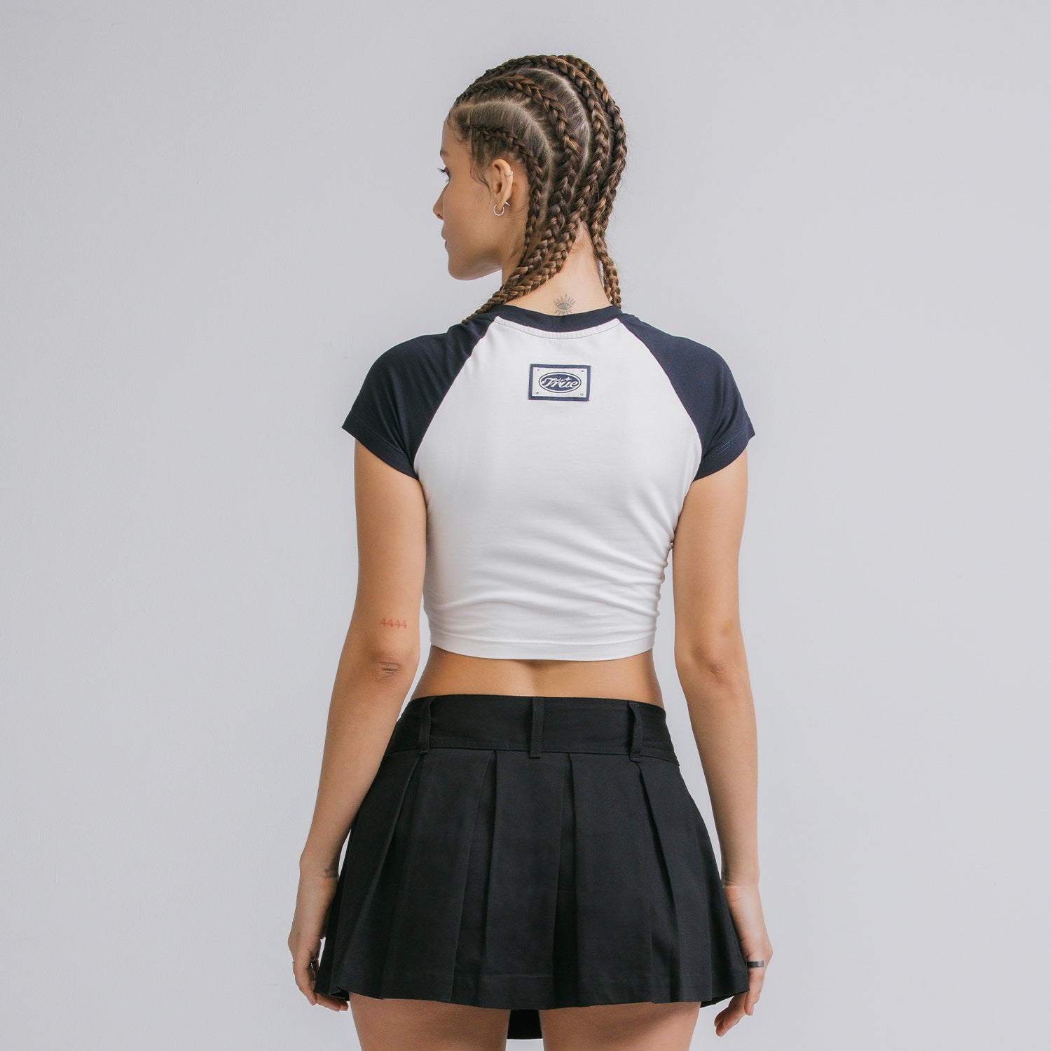 TRUE STAMP CROPPED SLIM TEE - NAVY BLUE