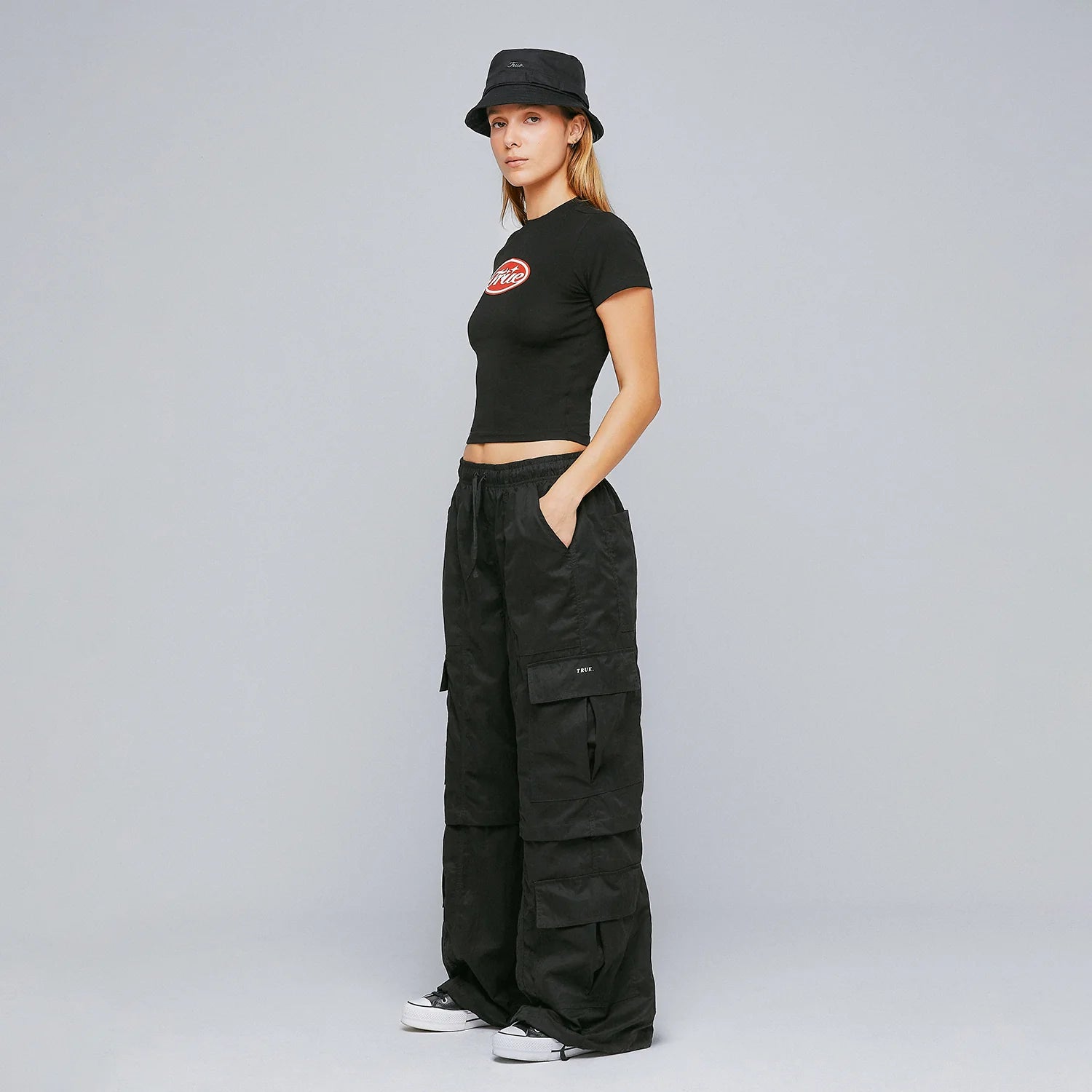 TRUE STAMP SLIM TEE - BLACK