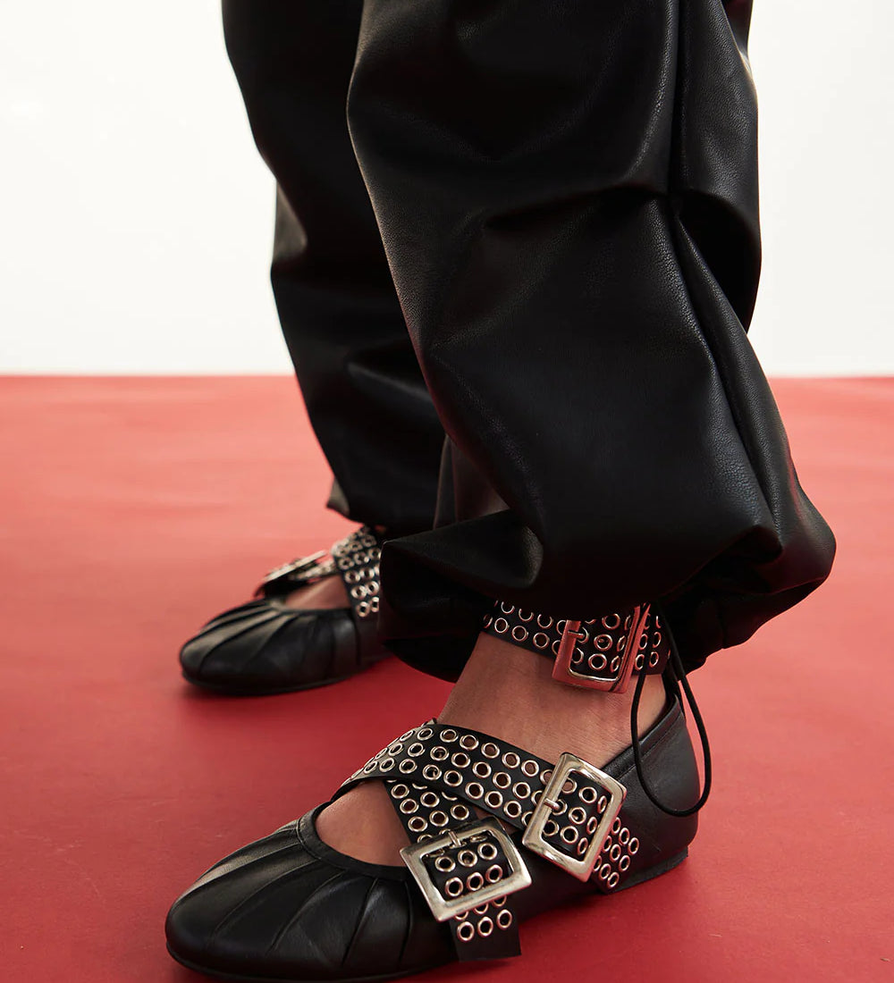 URBANDIC0541_30f619c4-9274-4058-8135-fad72657db37_2048x2048_jpg.webp