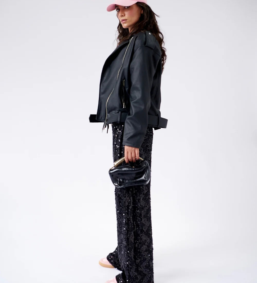 chaqueta-broches-decorativos-mujer-shocker-urban-rock_2048x2048_jpg_bcd3c5ed-4904-4022-99d7-9f5416849daa.webp