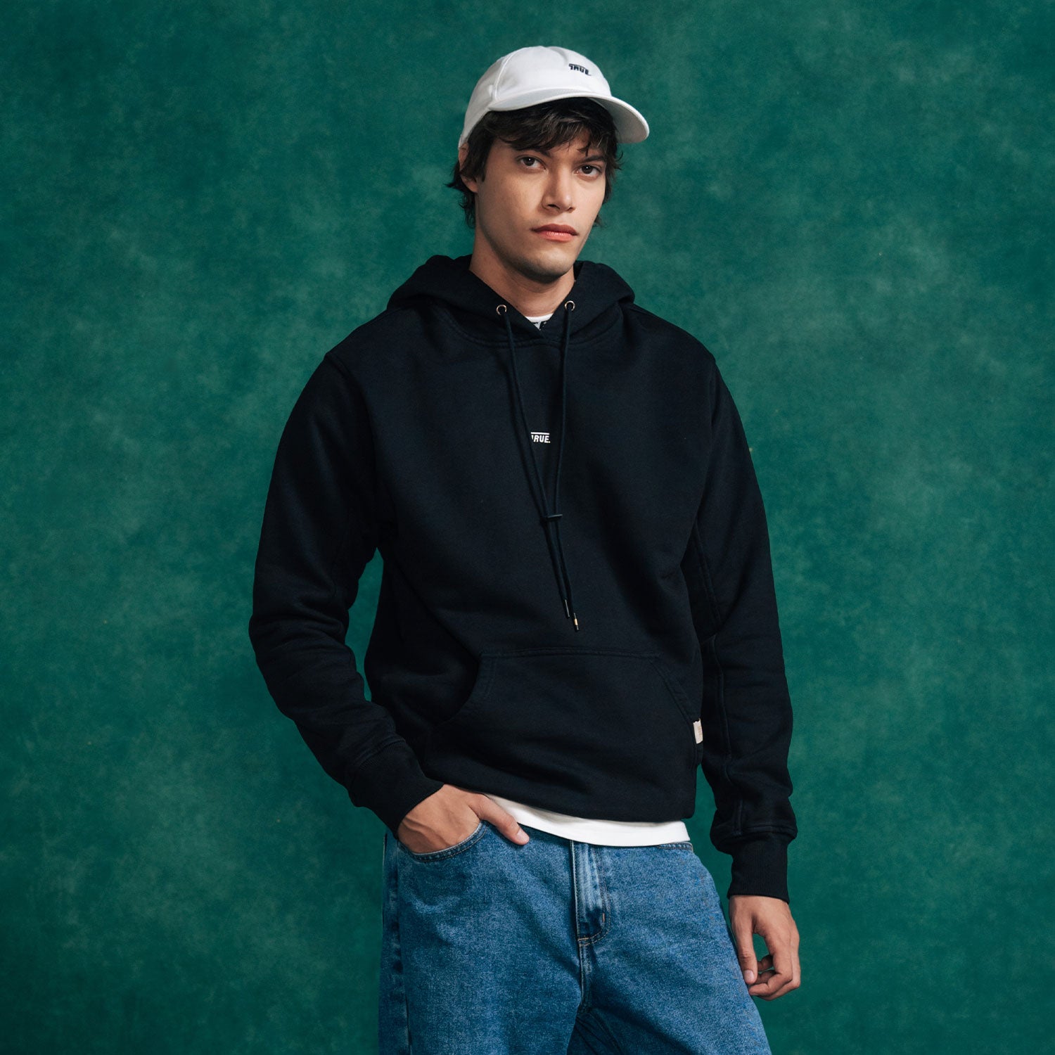 classic_hoodie_2.0_black_7.jpg